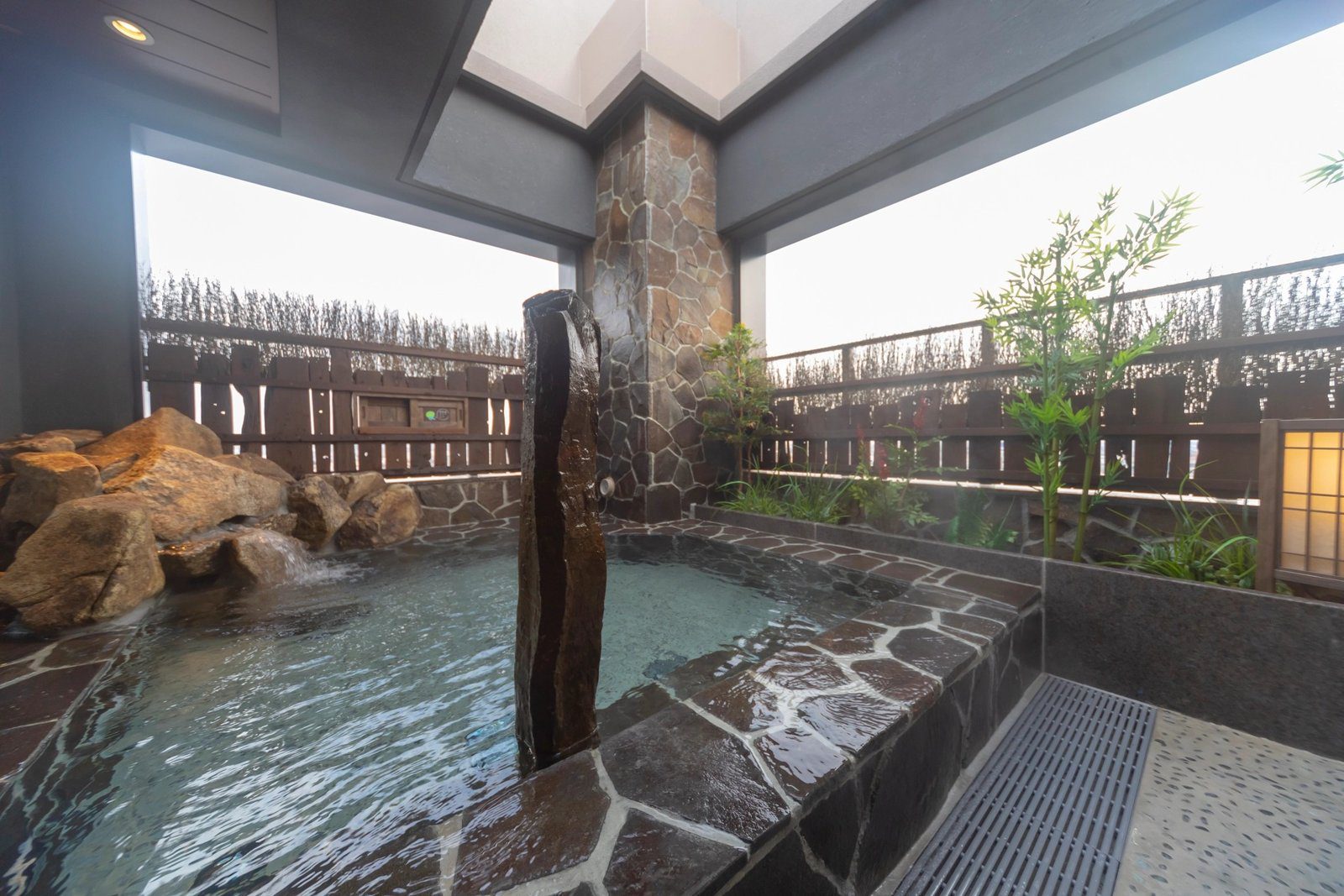 Dormy Inn 前橋 頂樓石砌露天風呂