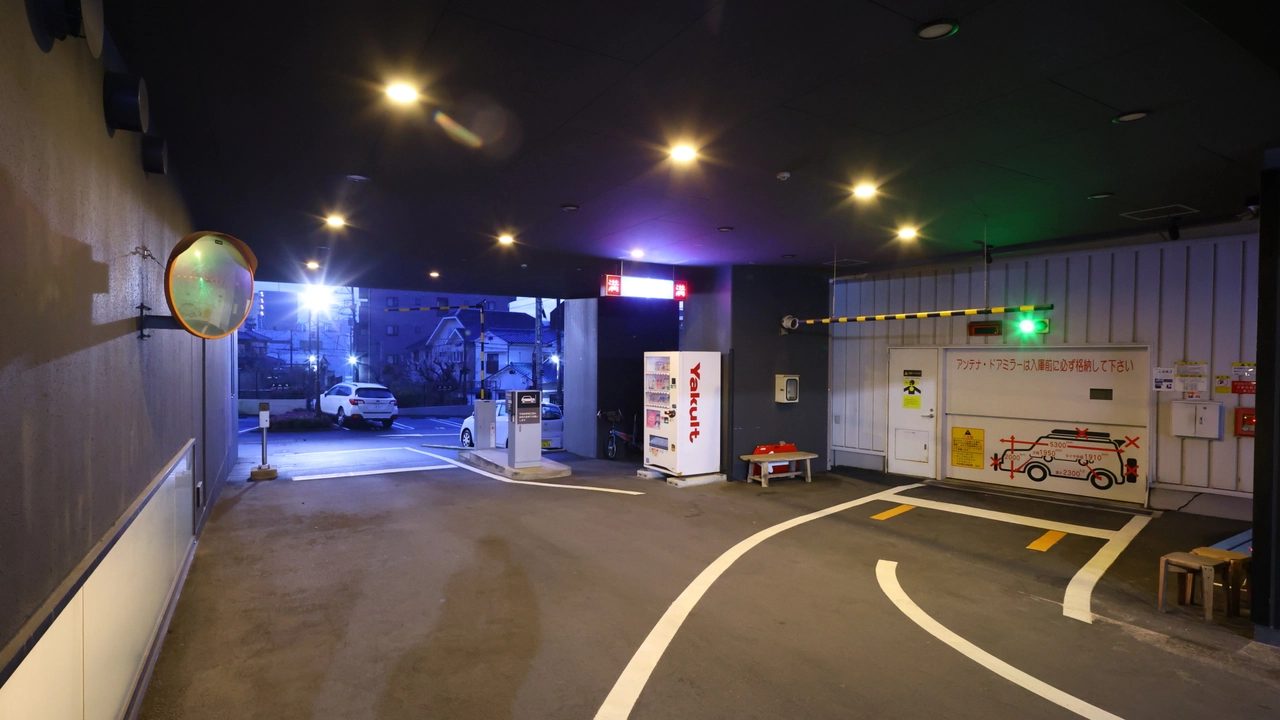 Dormy Inn 三島 飯店的車道入口