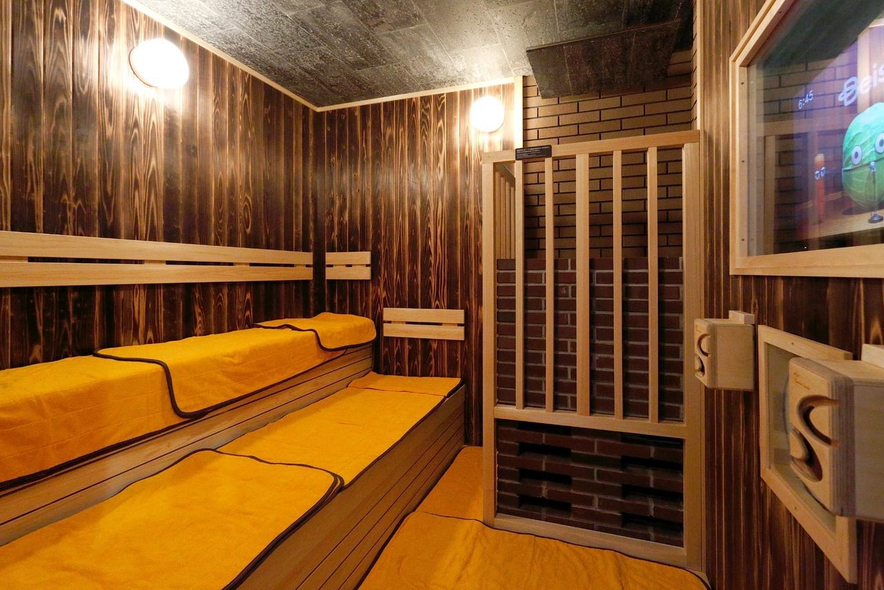 Dormy Inn 長野 附電視的高溫乾式三溫暖