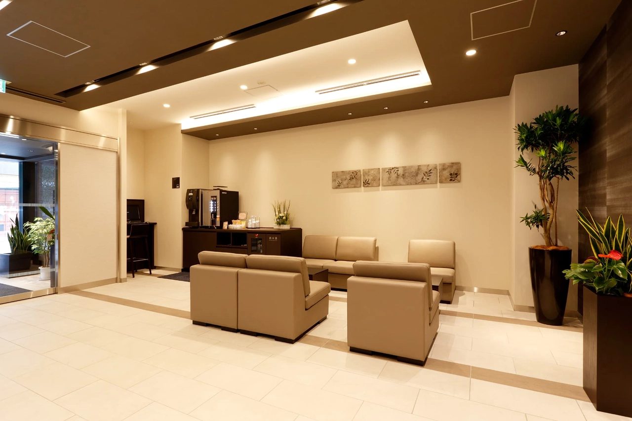 Dormy Inn 長野 大廳的休息空間