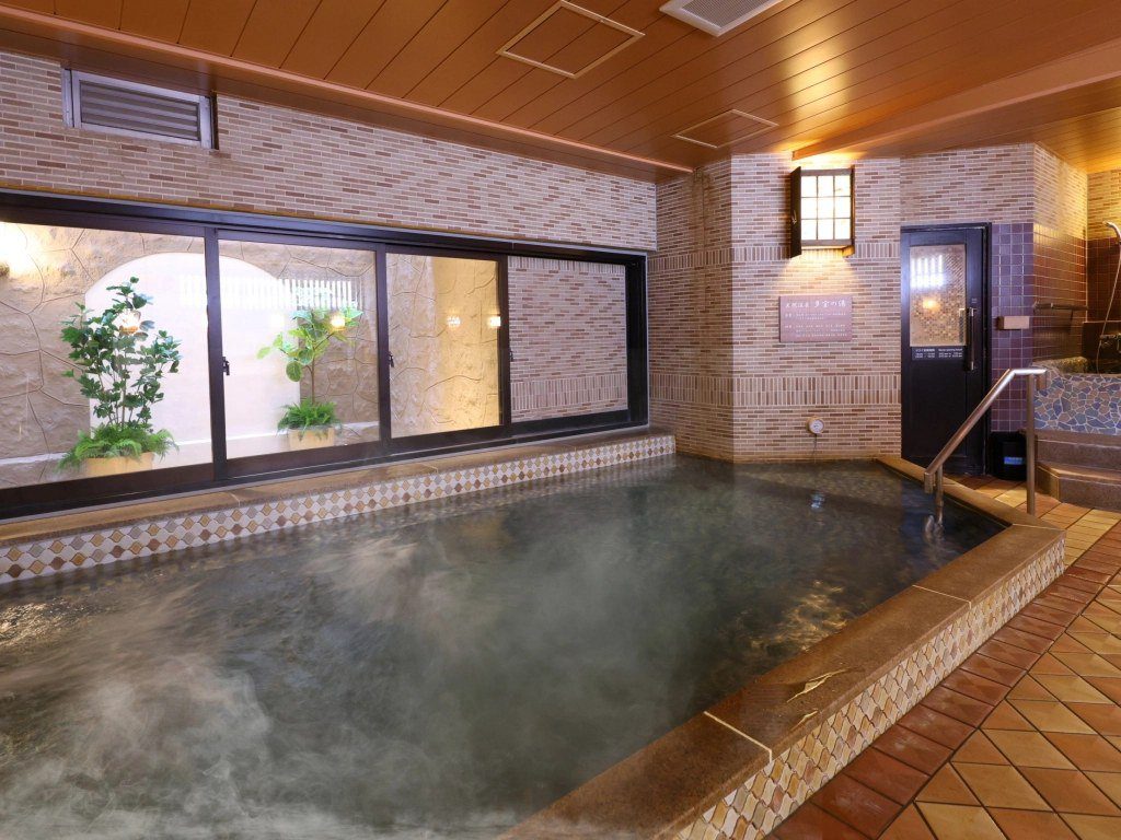 Dormy Inn 新潟 2 樓女湯的天然溫泉內湯