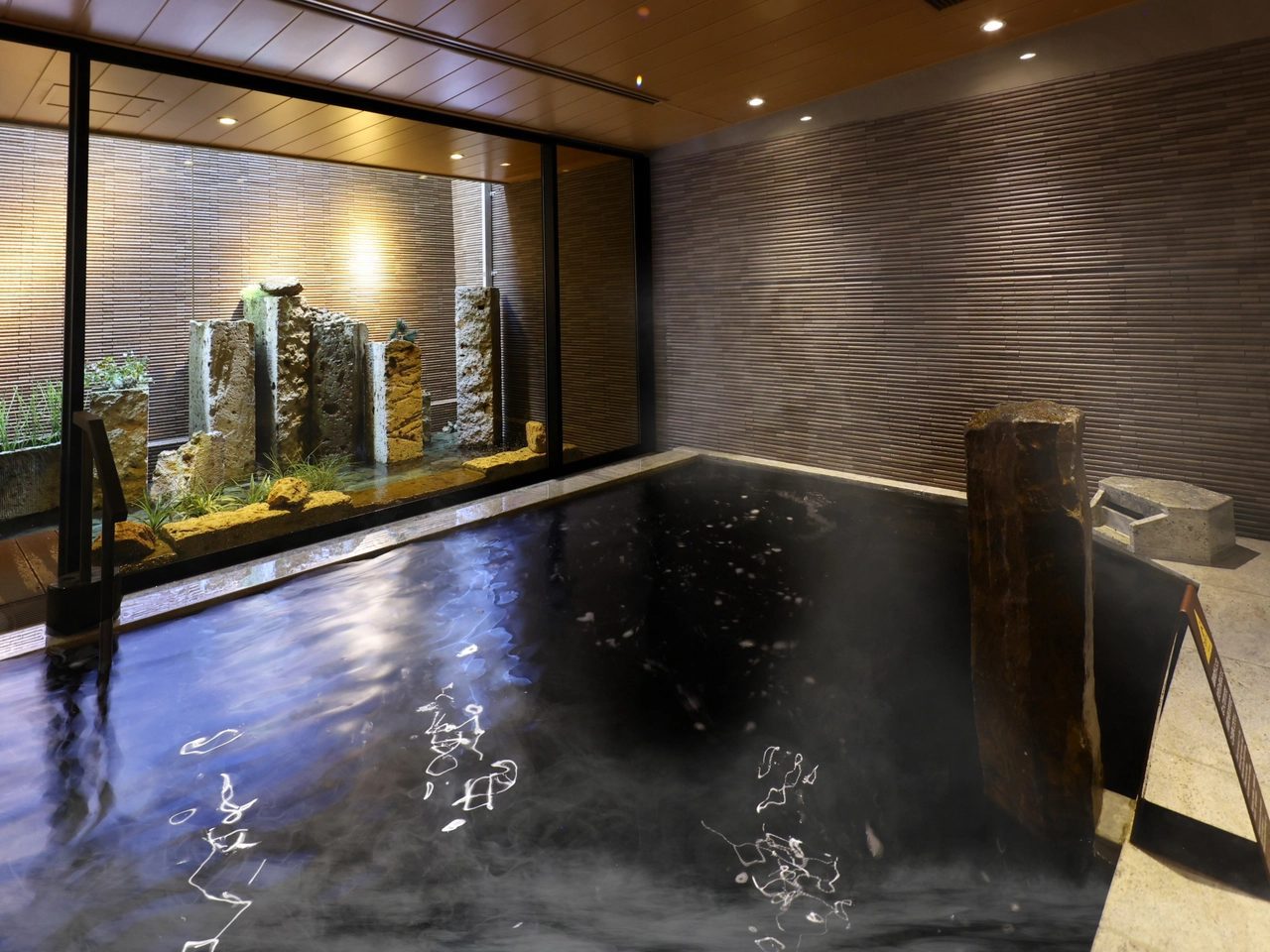 Dormy Inn PREMIUM 銀座 的黑湯