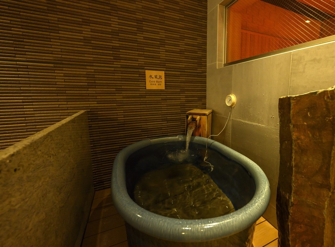 Dormy Inn PREMIUM 銀座 陶器製的一人份水風呂