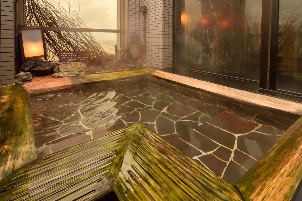 Dormy Inn PREMIUM 釧路 石板鋪面的浴槽