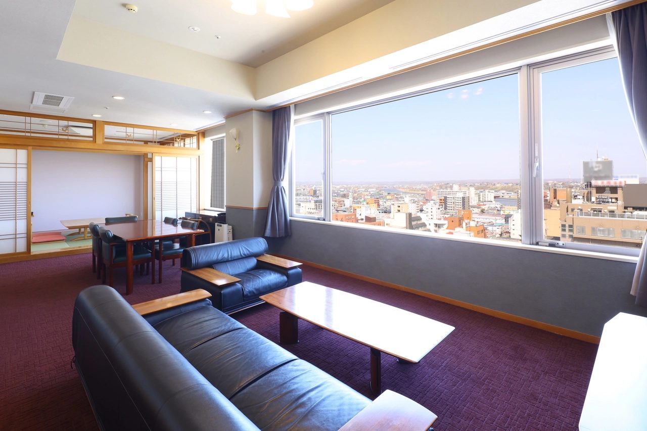 Dormy Inn PREMIUM 釧路 套房的起居空間