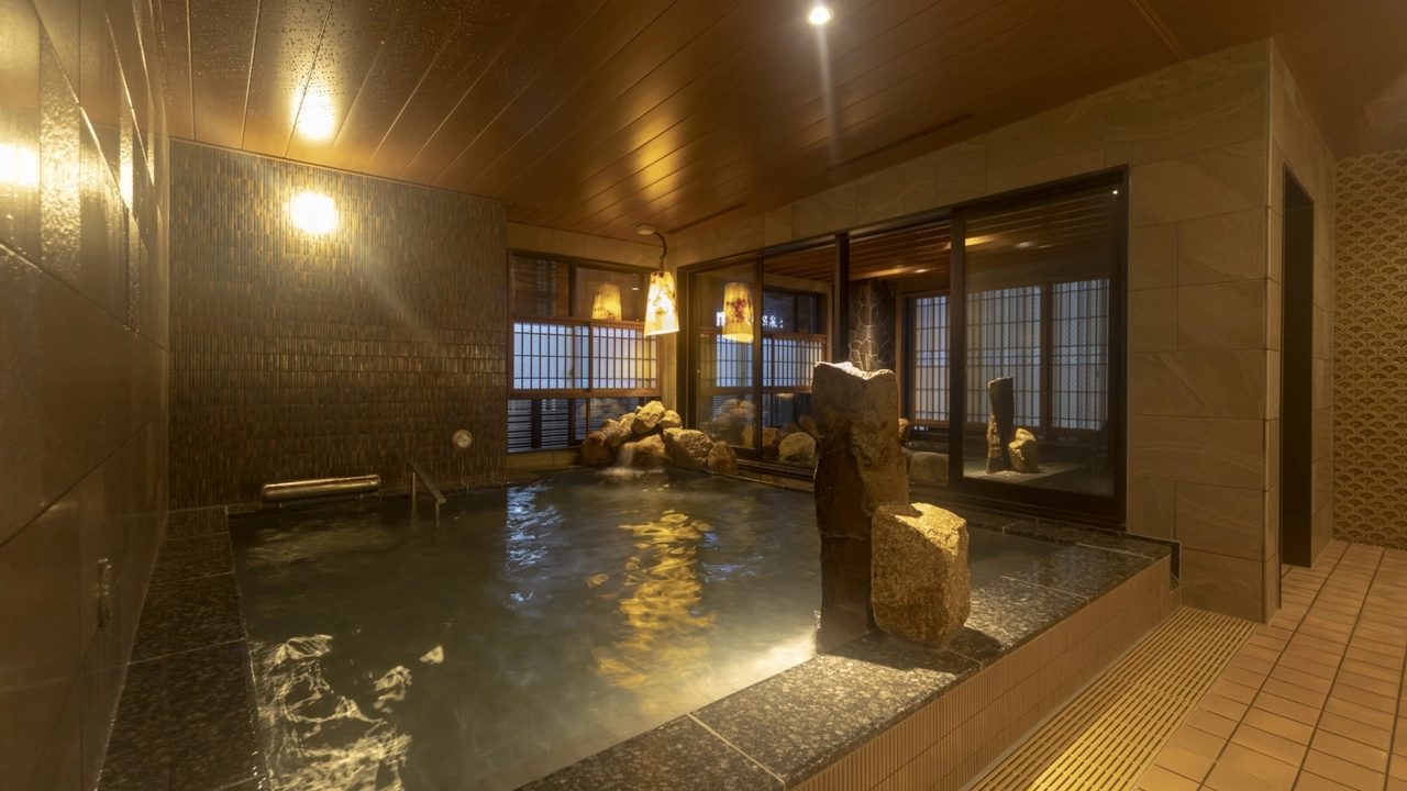 Dormy Inn PREMIUM 難波 ANNEX 13 樓的內湯