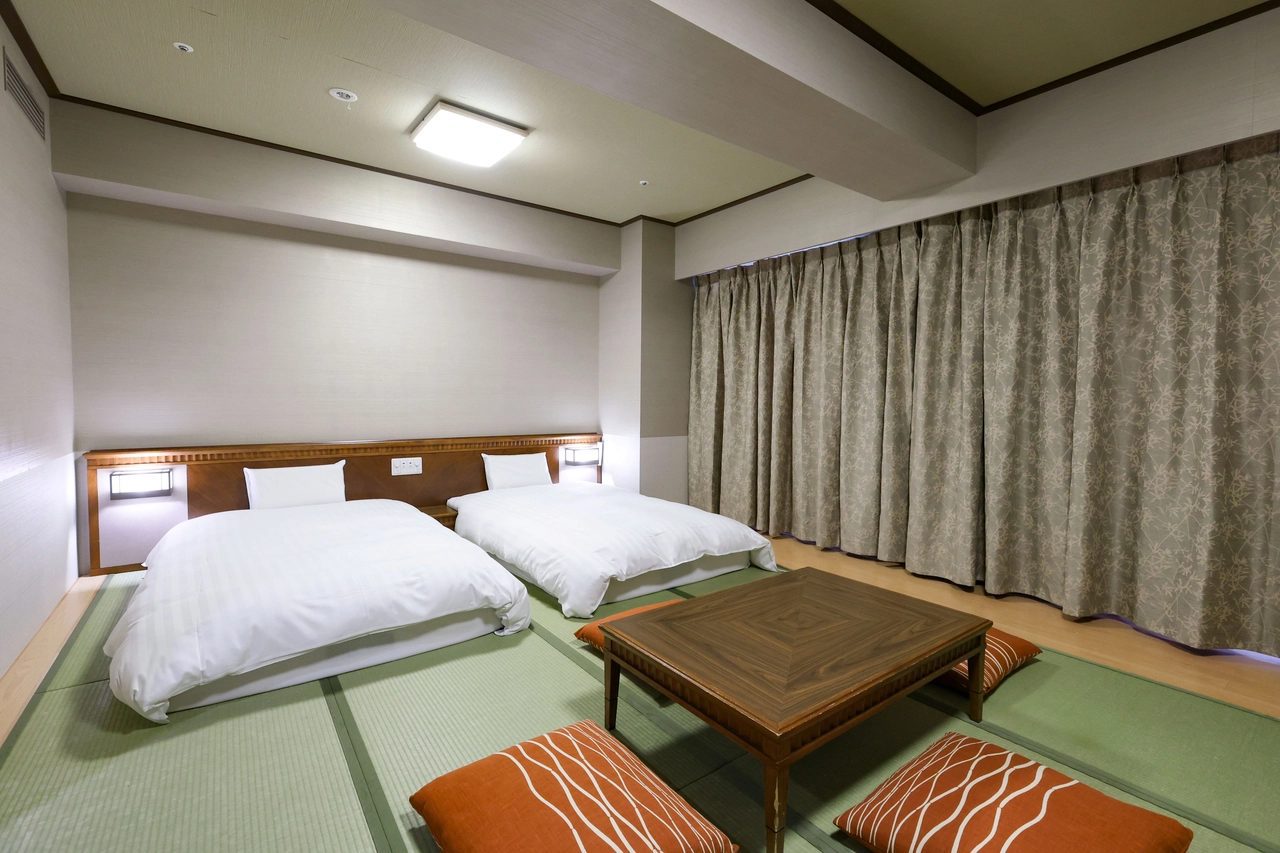 Dormy Inn PREMIUM 小樽 鋪榻榻米的和風房