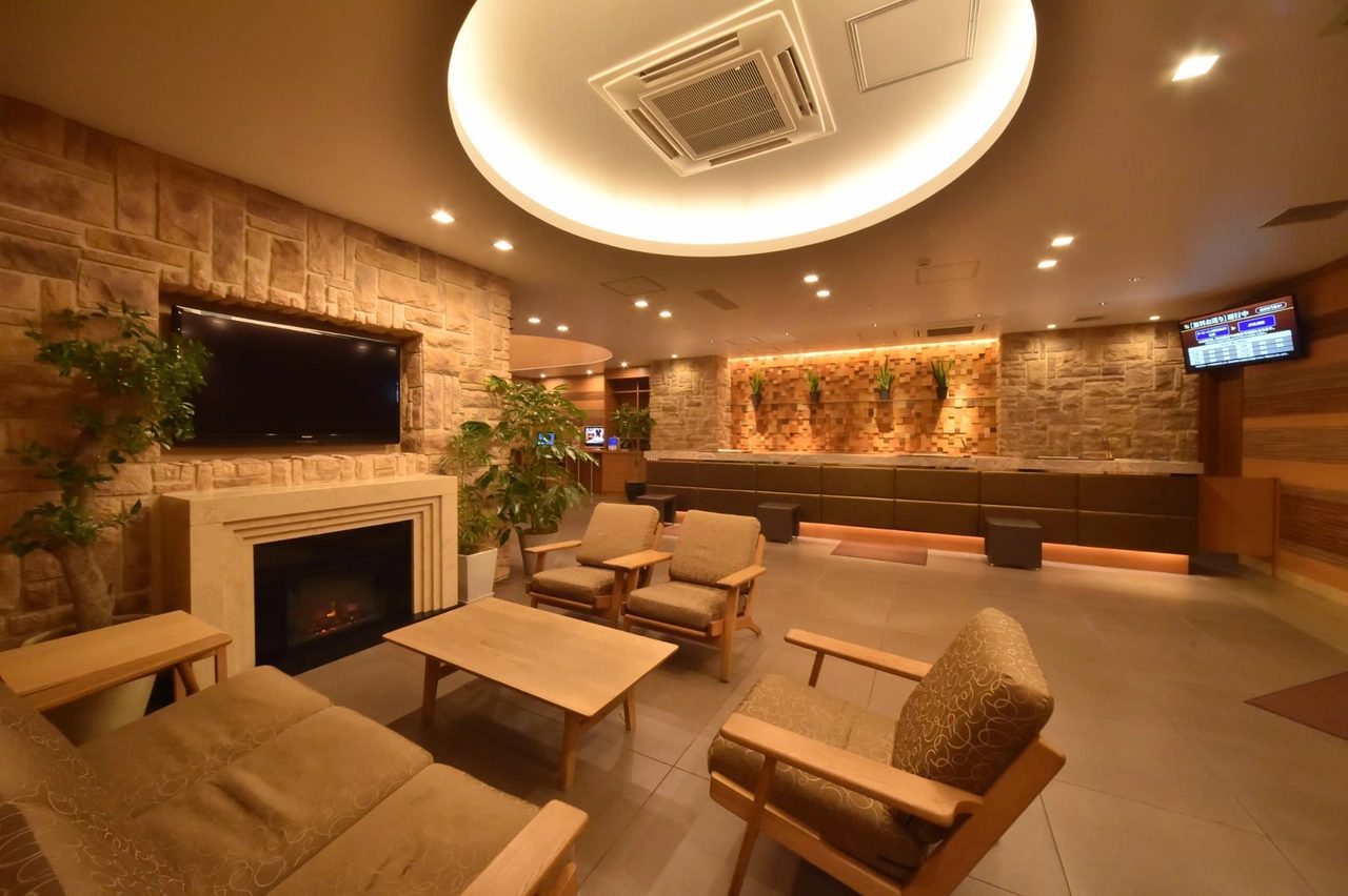 Dormy Inn PREMIUM 札幌 大廳休息區
