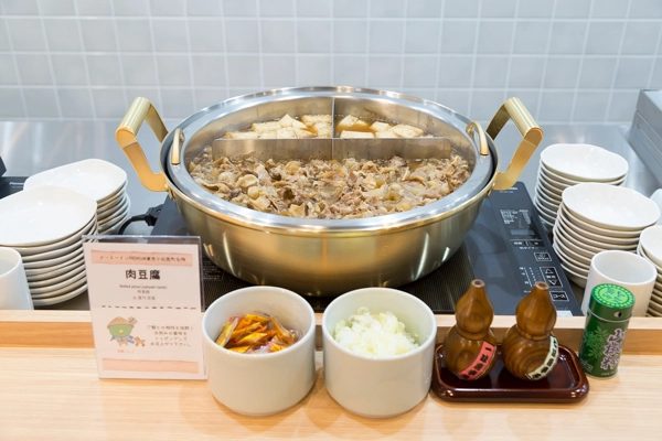 Dormy Inn PREMIUM 東京小傳馬町 早餐的肉豆腐與海鮮丼