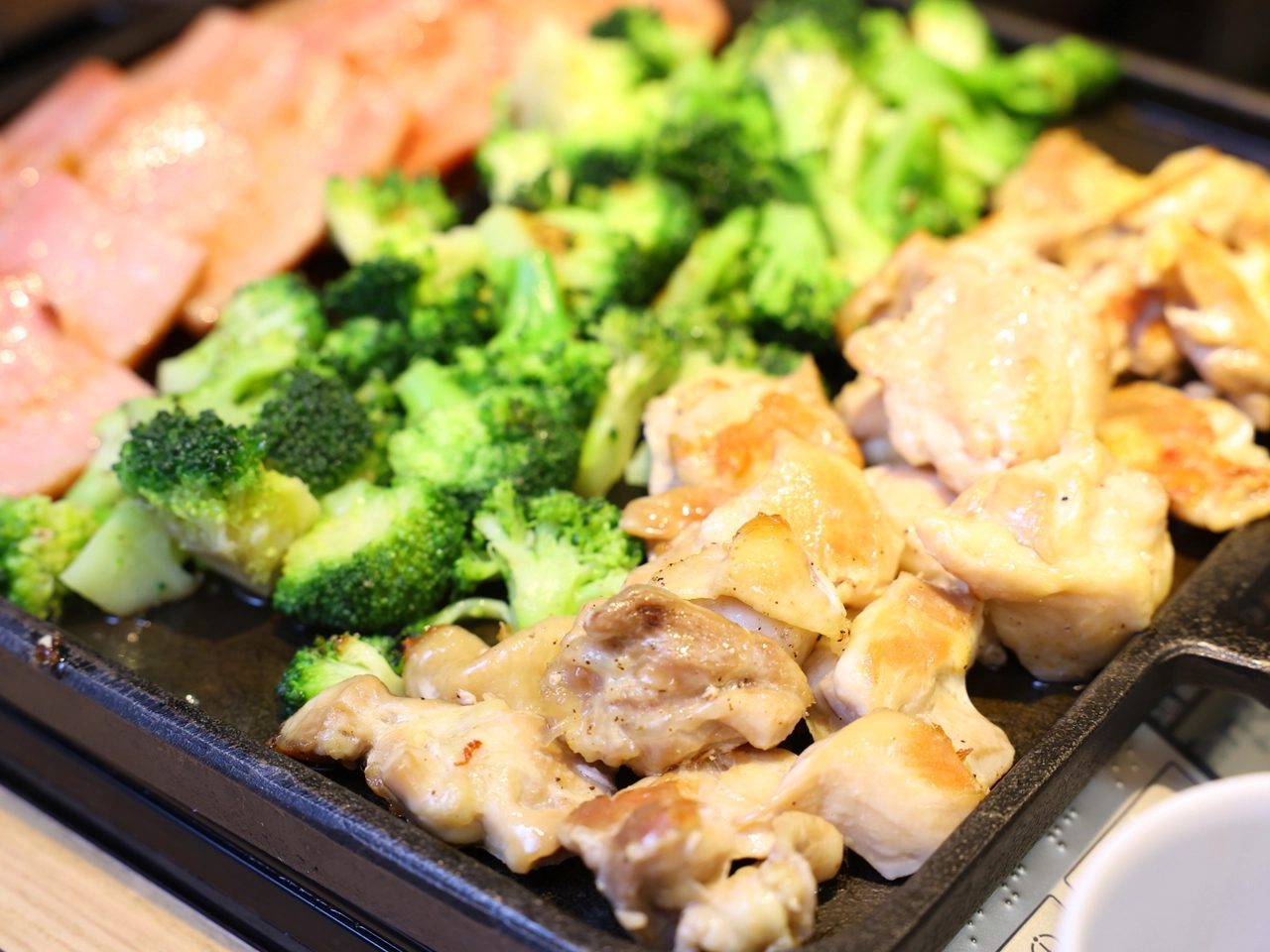 Dormy Inn PREMIUM 和歌山 早餐的熟食區