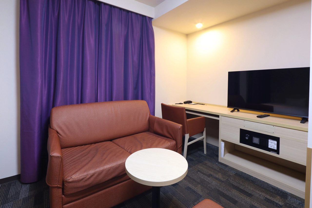 Dormy Inn 札幌 ANNEX 客房的起居空間