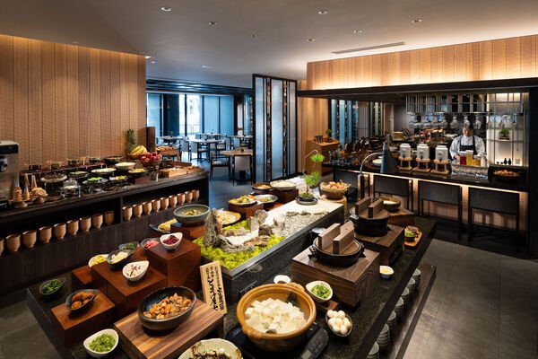 京都站希爾頓逸林酒店 Harvest Kitchen 的和洋早餐自助區