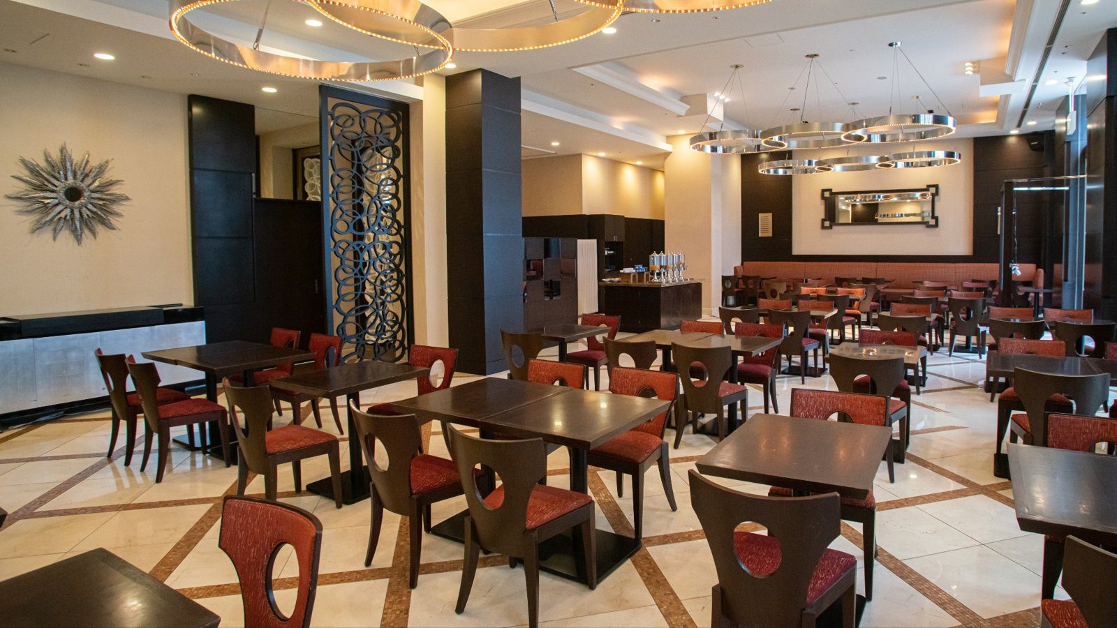 那霸希爾頓逸林酒店 The Riverside Cafe & Dining 用餐區