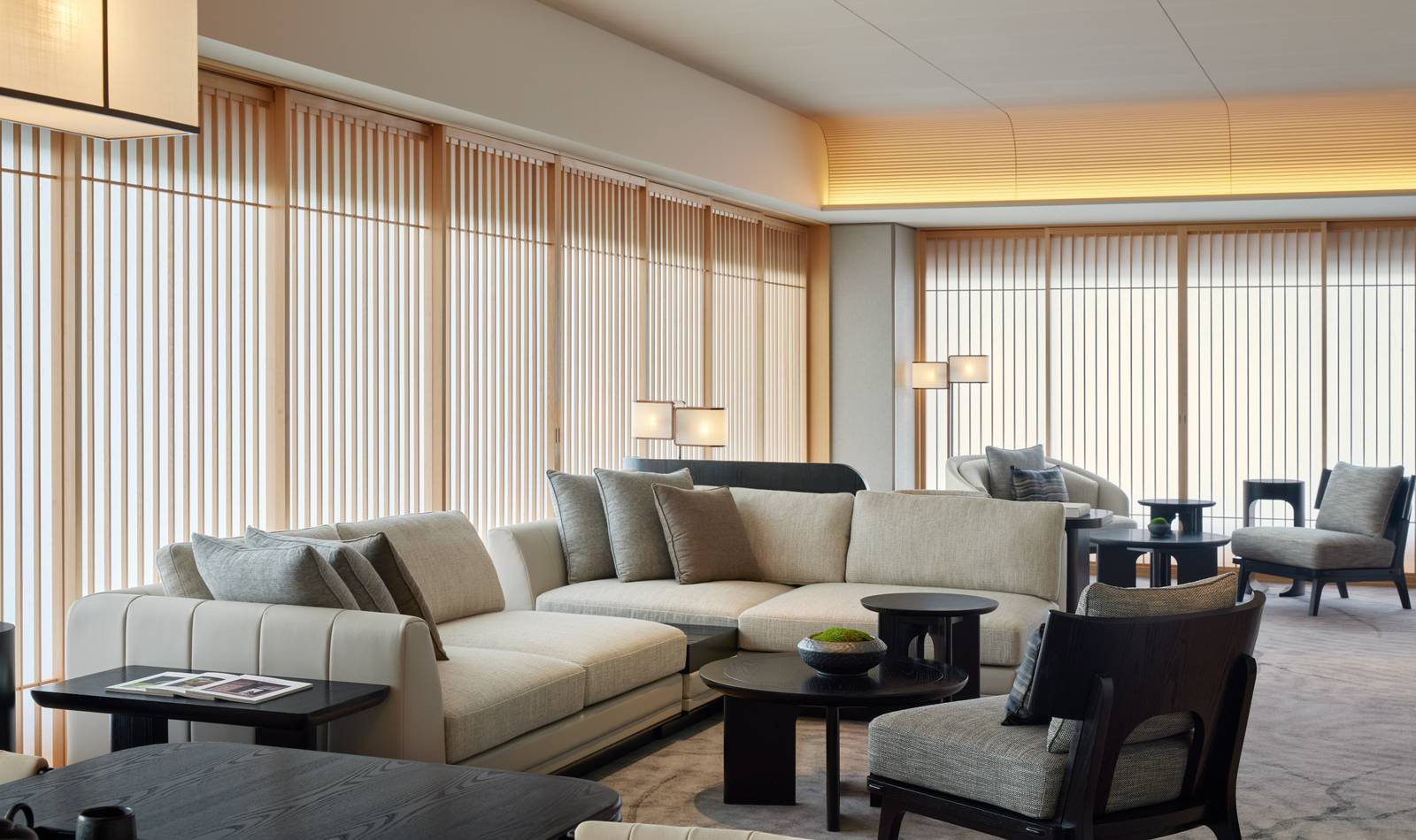 京都都喜天闕酒店 Imperial Suite 的起居區沙發