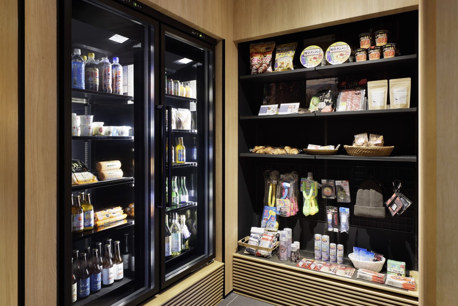 萬楓酒店 岐阜郡上 Marketplace 的商品架