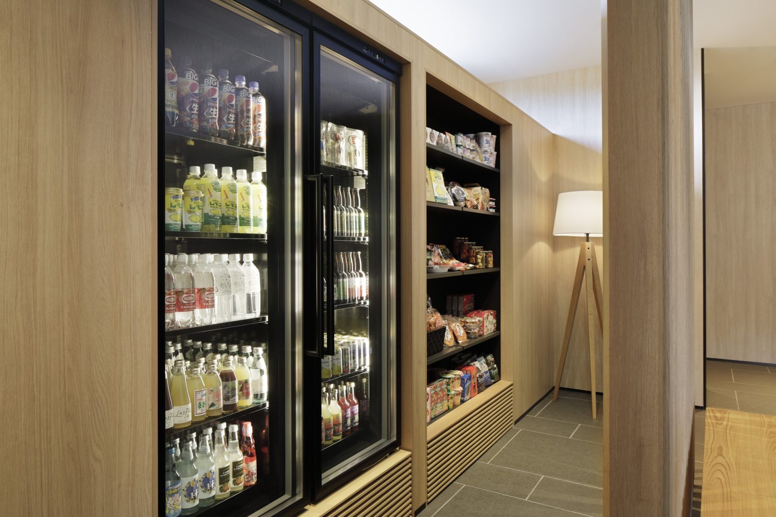萬楓酒店 栃木宇都宮 Marketplace 的商品架