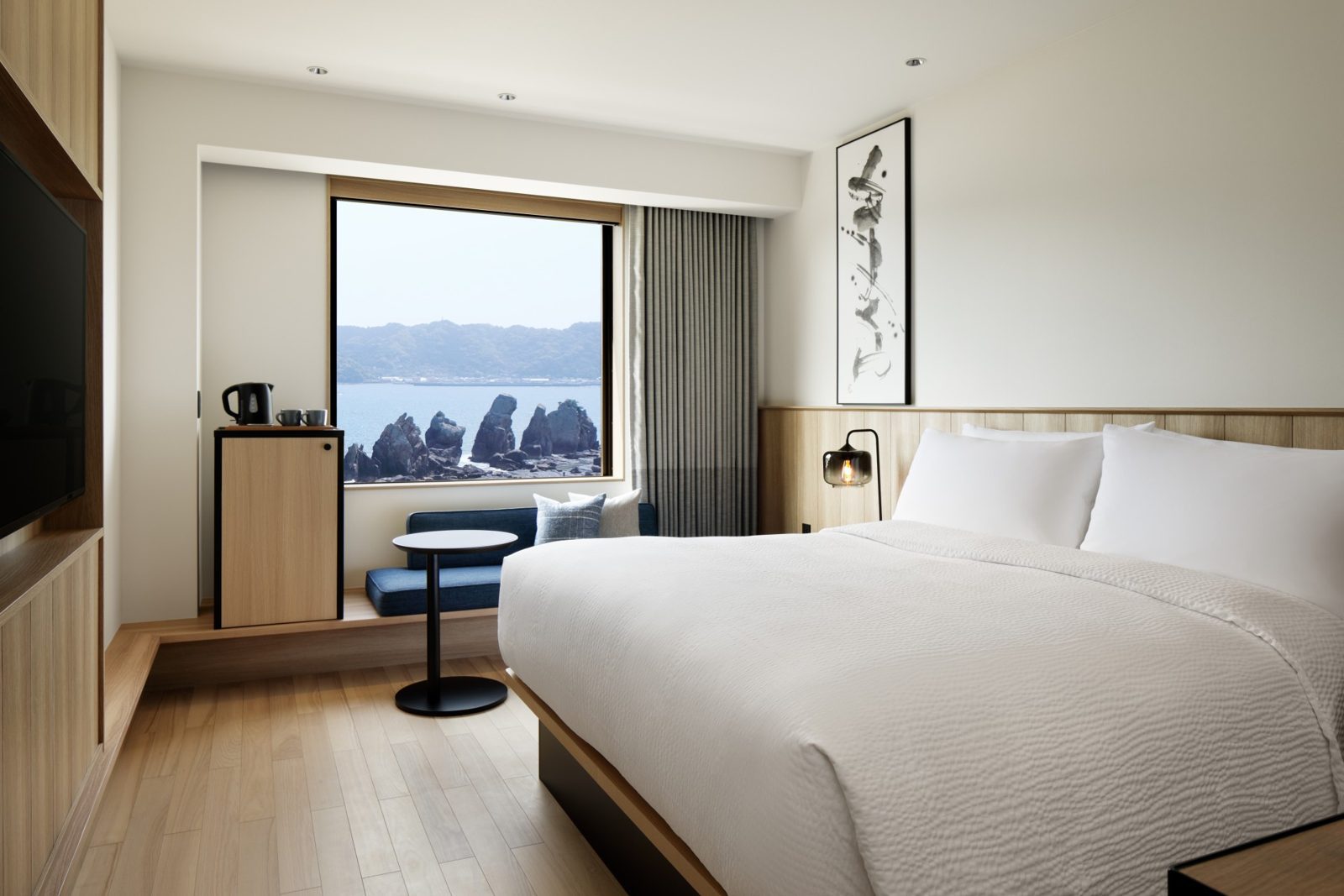 萬楓酒店 和歌山串本 大床客房與窗外的海景