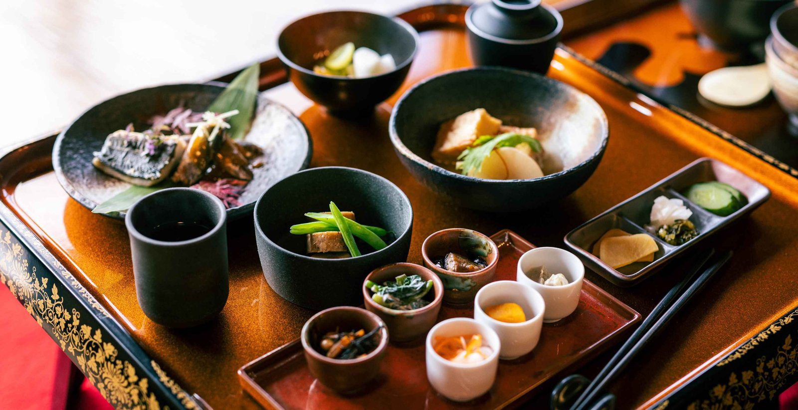 福山城 Castle Stay 漆器膳盤上的饗應料理
