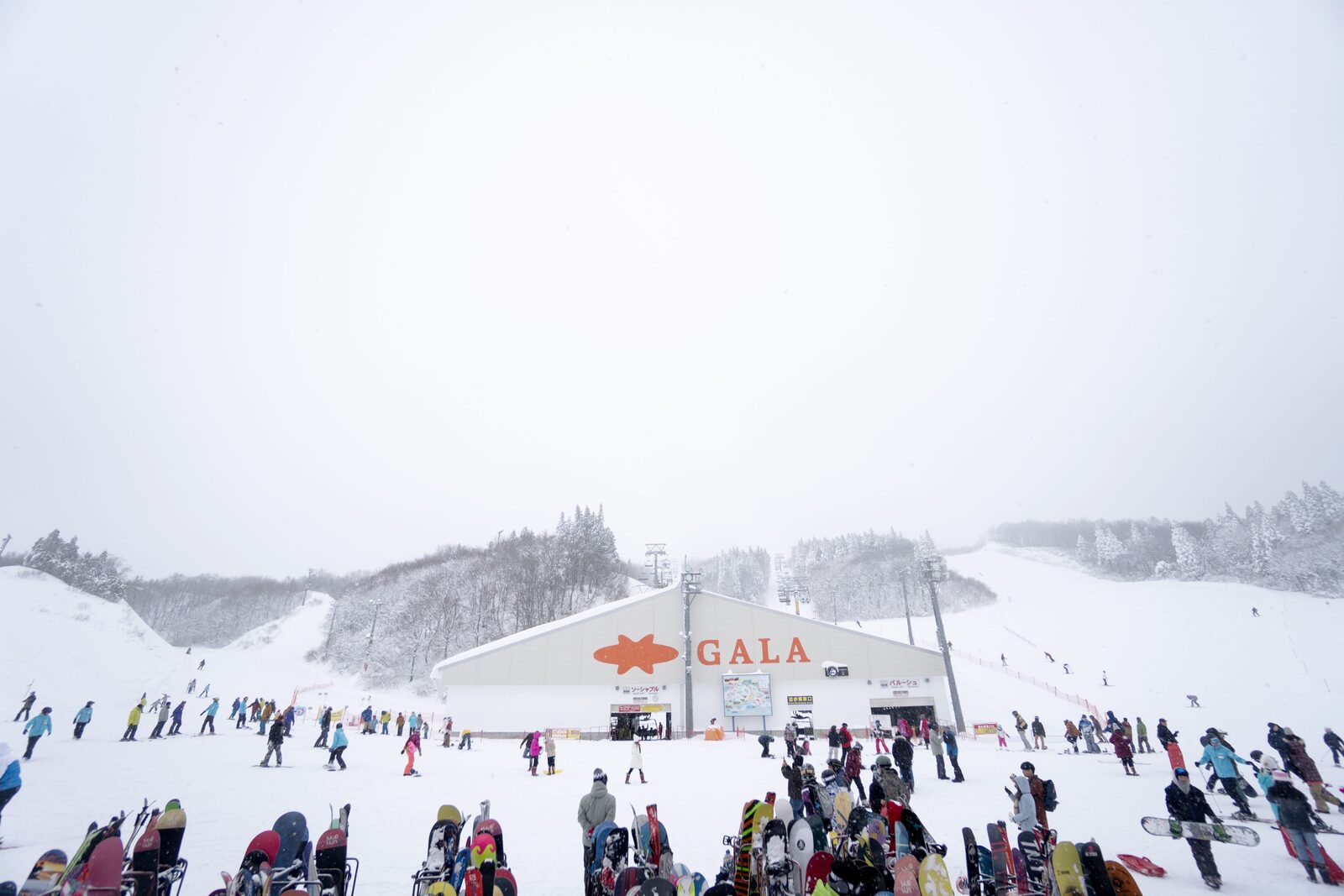 GALA 湯澤滑雪場設施與滑雪旅客