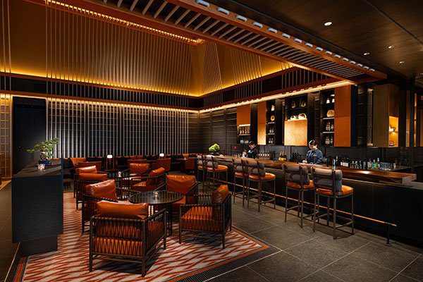 京都希爾頓酒店 格柵天花下的 Lattice Lounge