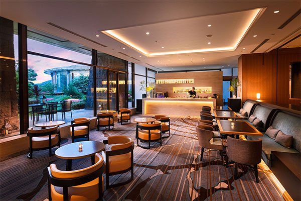 小田原希爾頓度假酒店 The Lobby Lounge 的座位區
