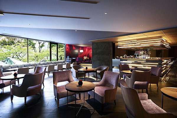 東京希爾頓酒店 TSUNOHAZU 樓層的 ZATTA 酒吧酒廊