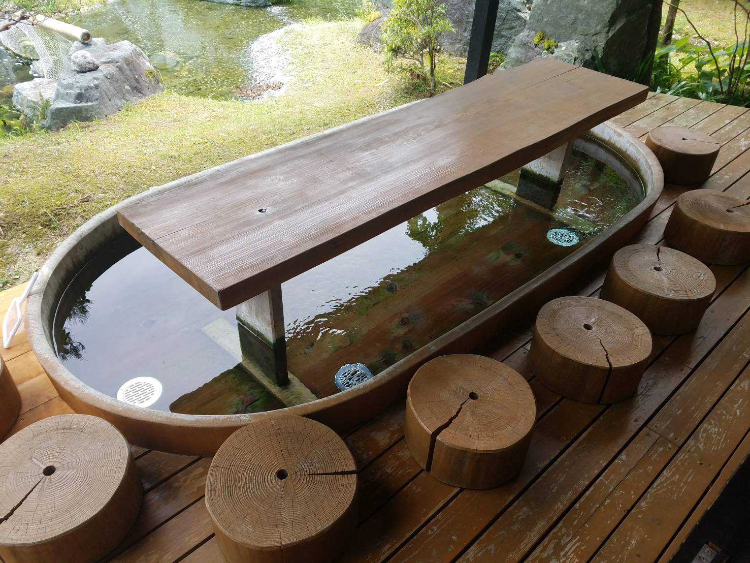 昼神溫泉 御宿山翠 庭園裡的盥喫茶足湯