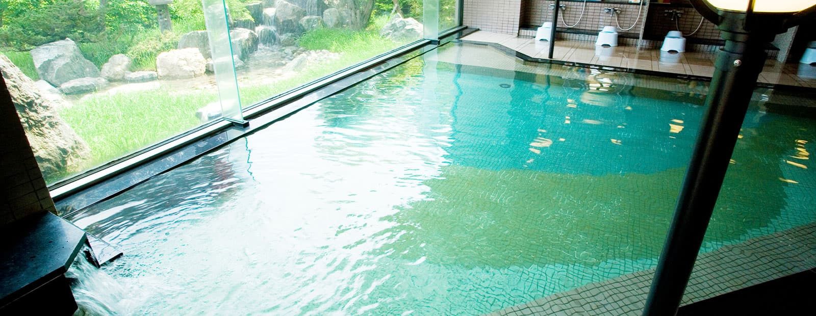 北天之丘 網走湖 鶴雅度假村 自家源泉的「北天 坐忘之湯」與免費岩盤浴