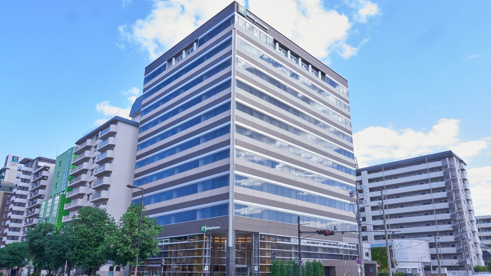 新大阪假日套房酒店