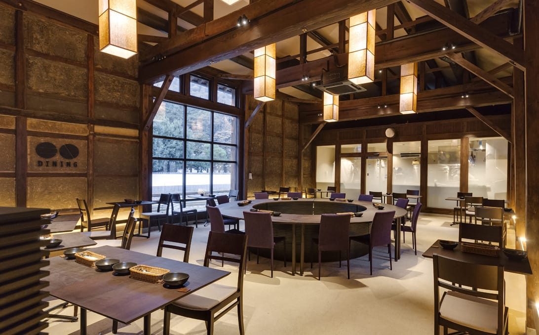 竹田城 城下町 HOTEL EN 餐廳在 400 年酒造的發酵藏