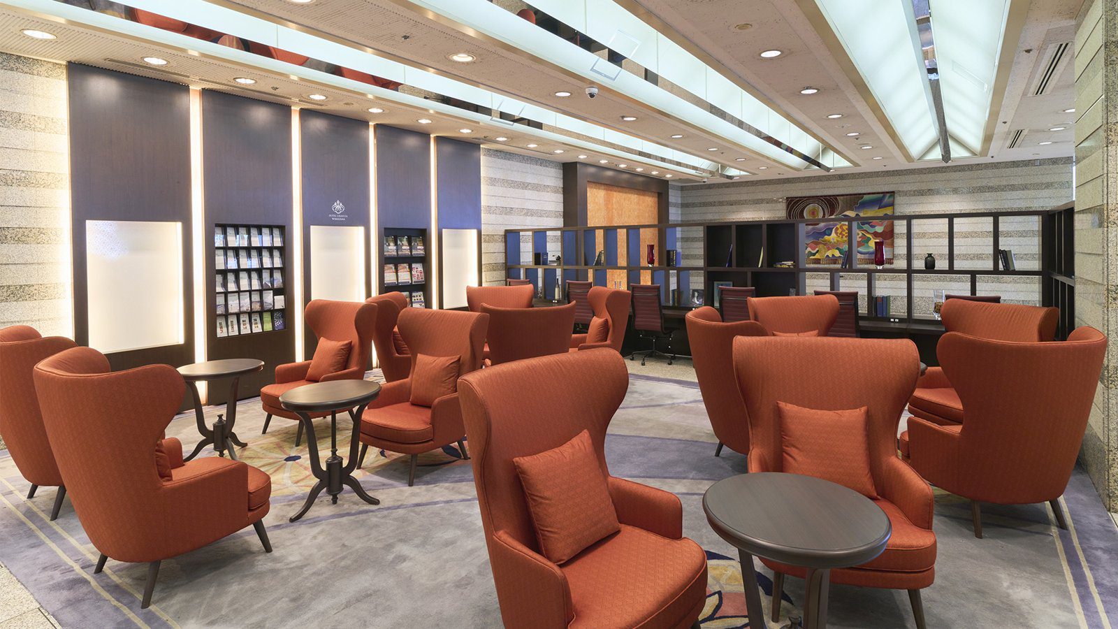 和歌山格蘭比亞大酒店 1 樓大廳休息區