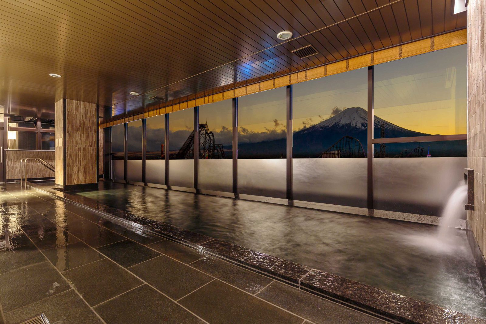 MYSTAYS 富士山展望溫泉酒店 頂樓天然溫泉大浴場夜景