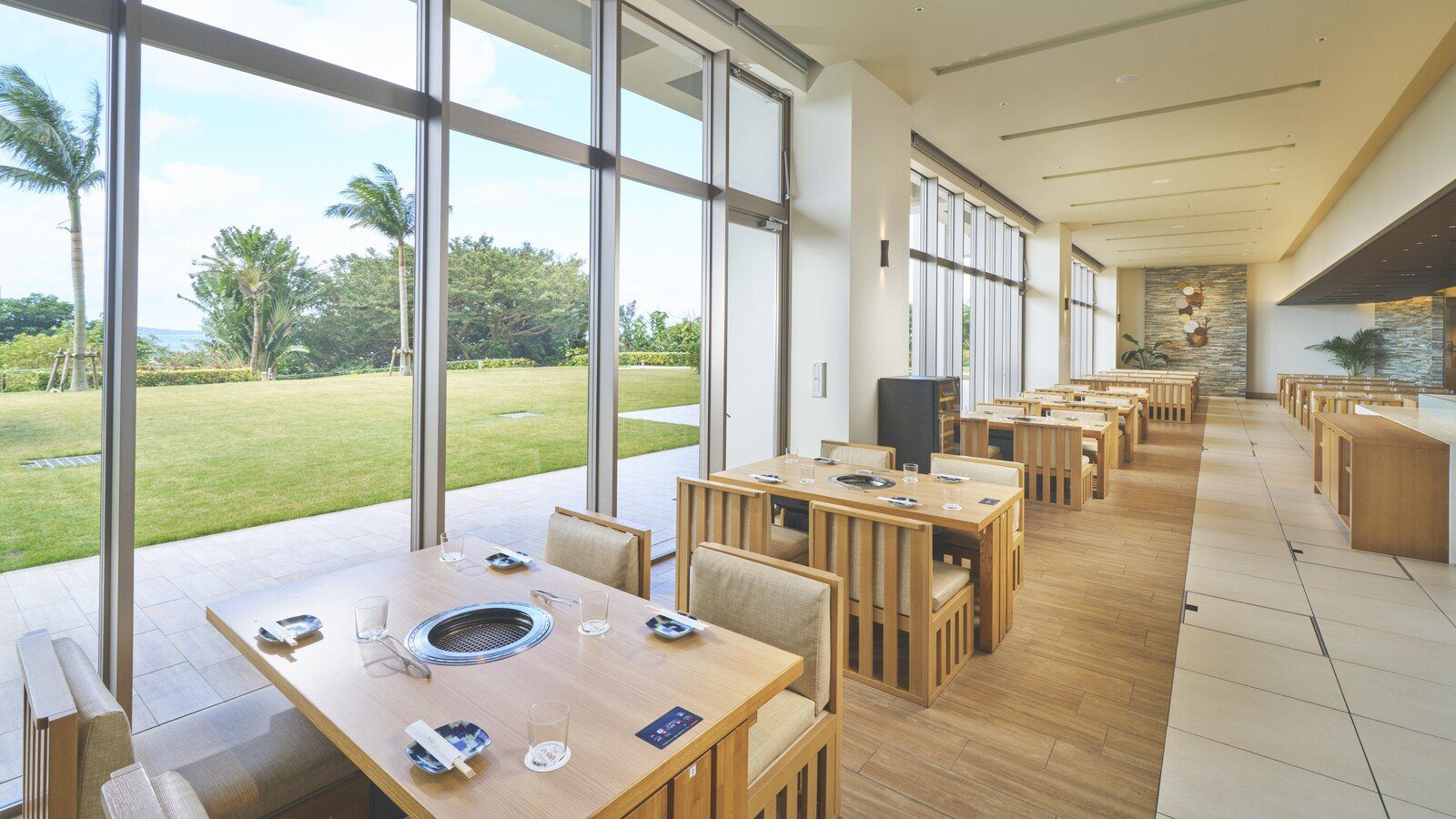 Orion 本部度假 SPA 飯店 燒烤餐廳 Capella 的桌上烤爐座位