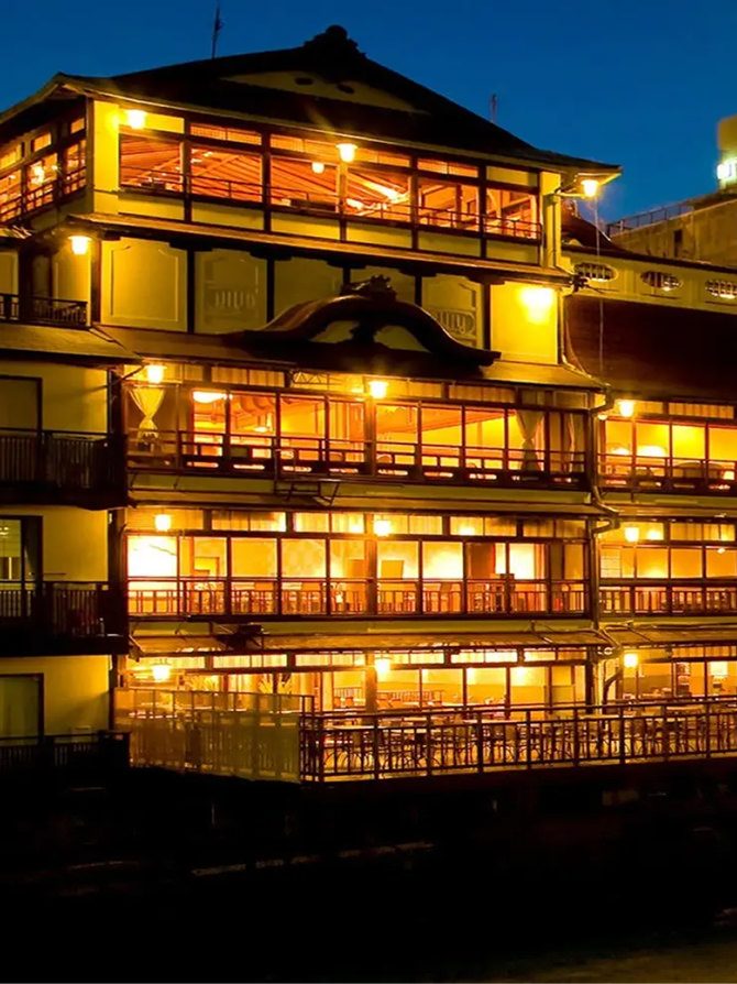 Hotel VMG Kyoto 鴨川 步行 2 分鐘的文化財：木造五層樓閣
