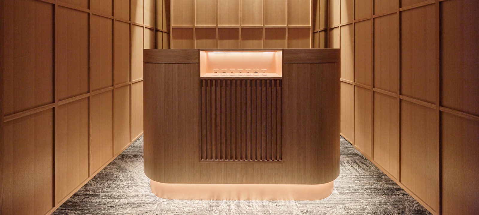 Hotel VMG Kyoto 鴨川 櫃台