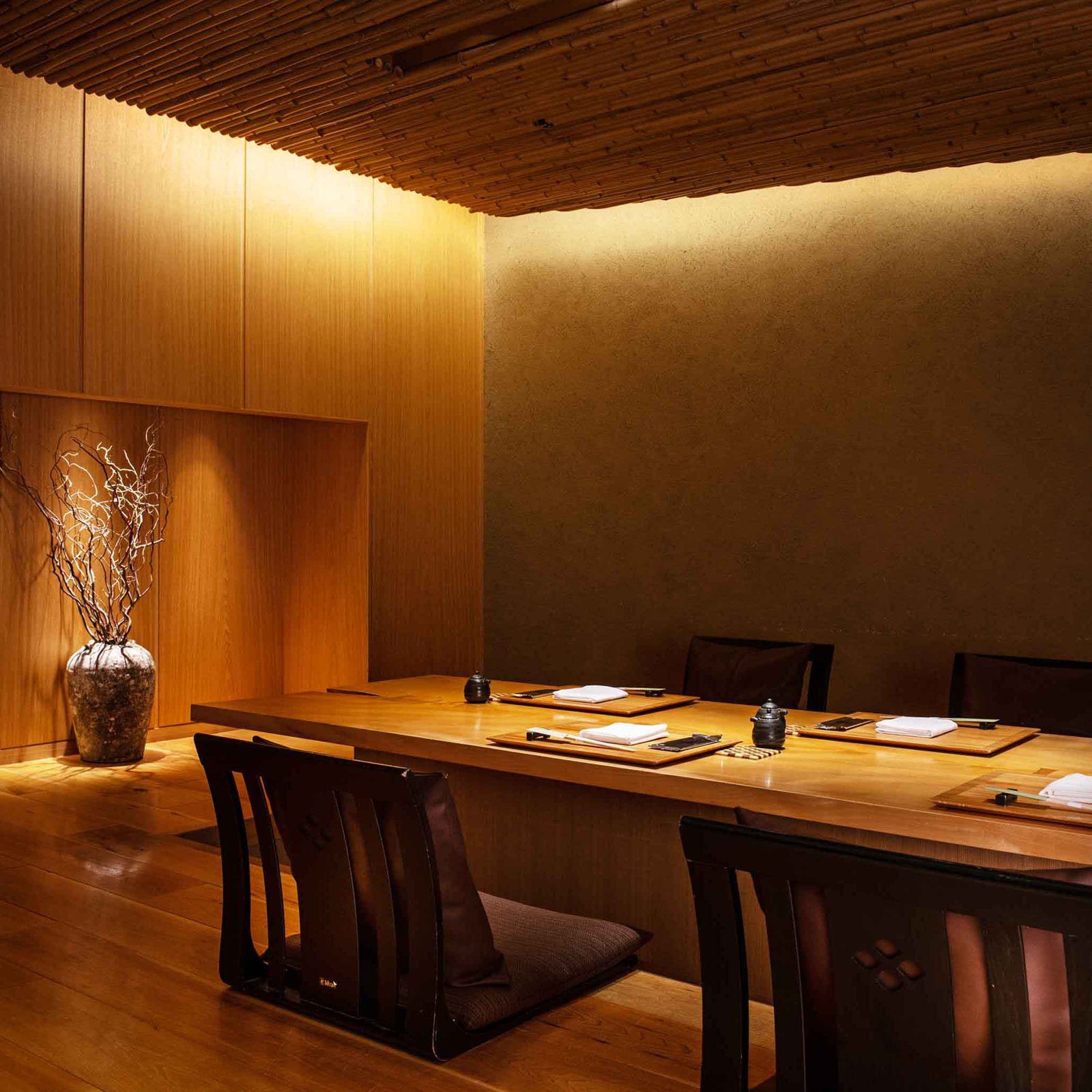 箱根凱悅麗晶度假酒店 壽司與會席餐廳的木質包廂