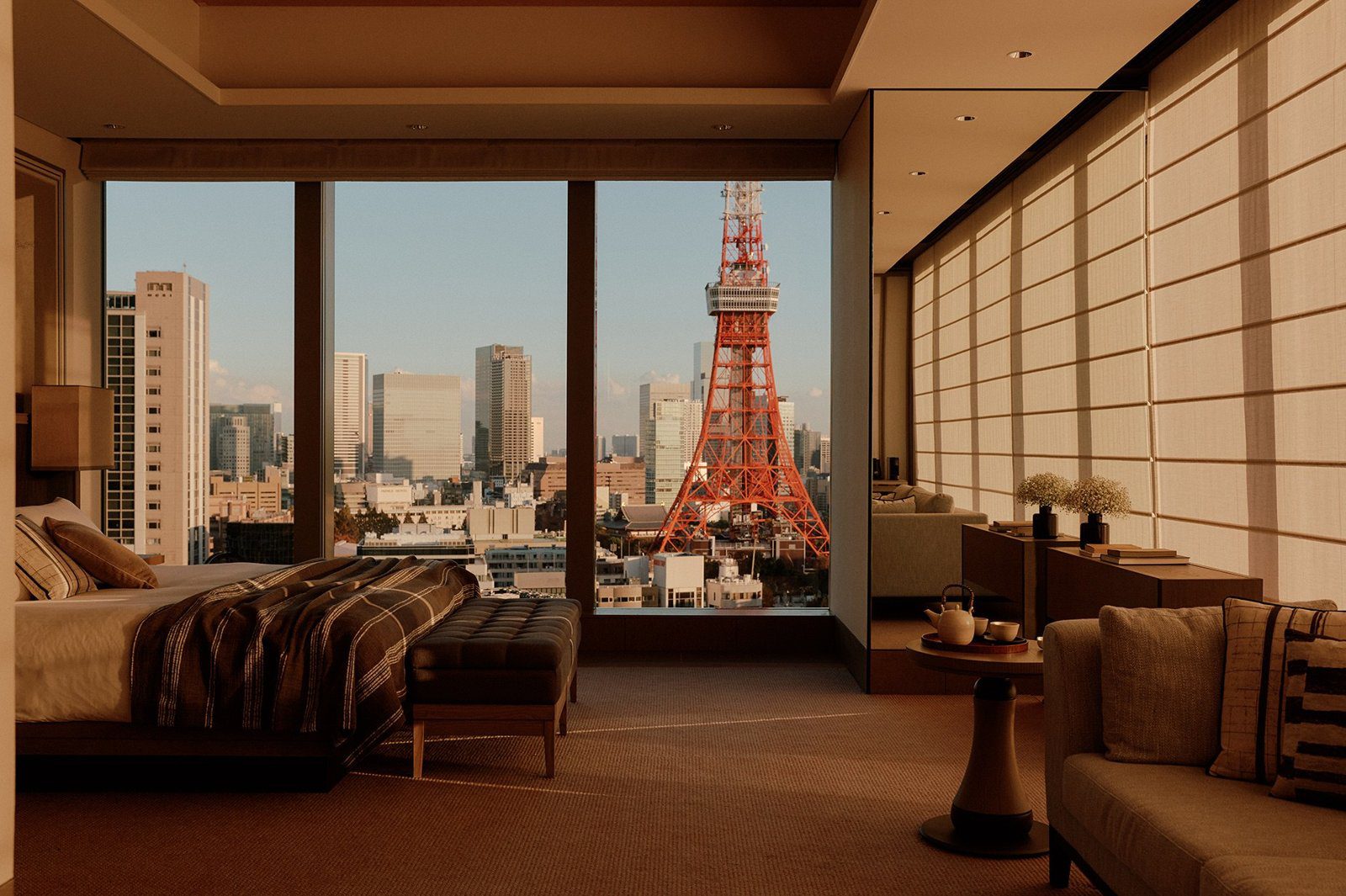 Janu 東京 Janu Suite 臥室窗外的東京鐵塔