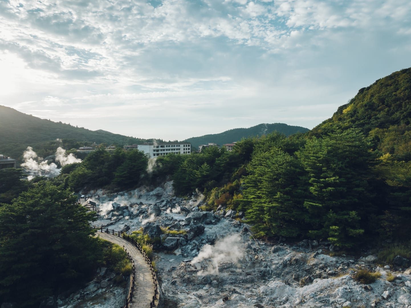 界 雲仙 外觀與位置