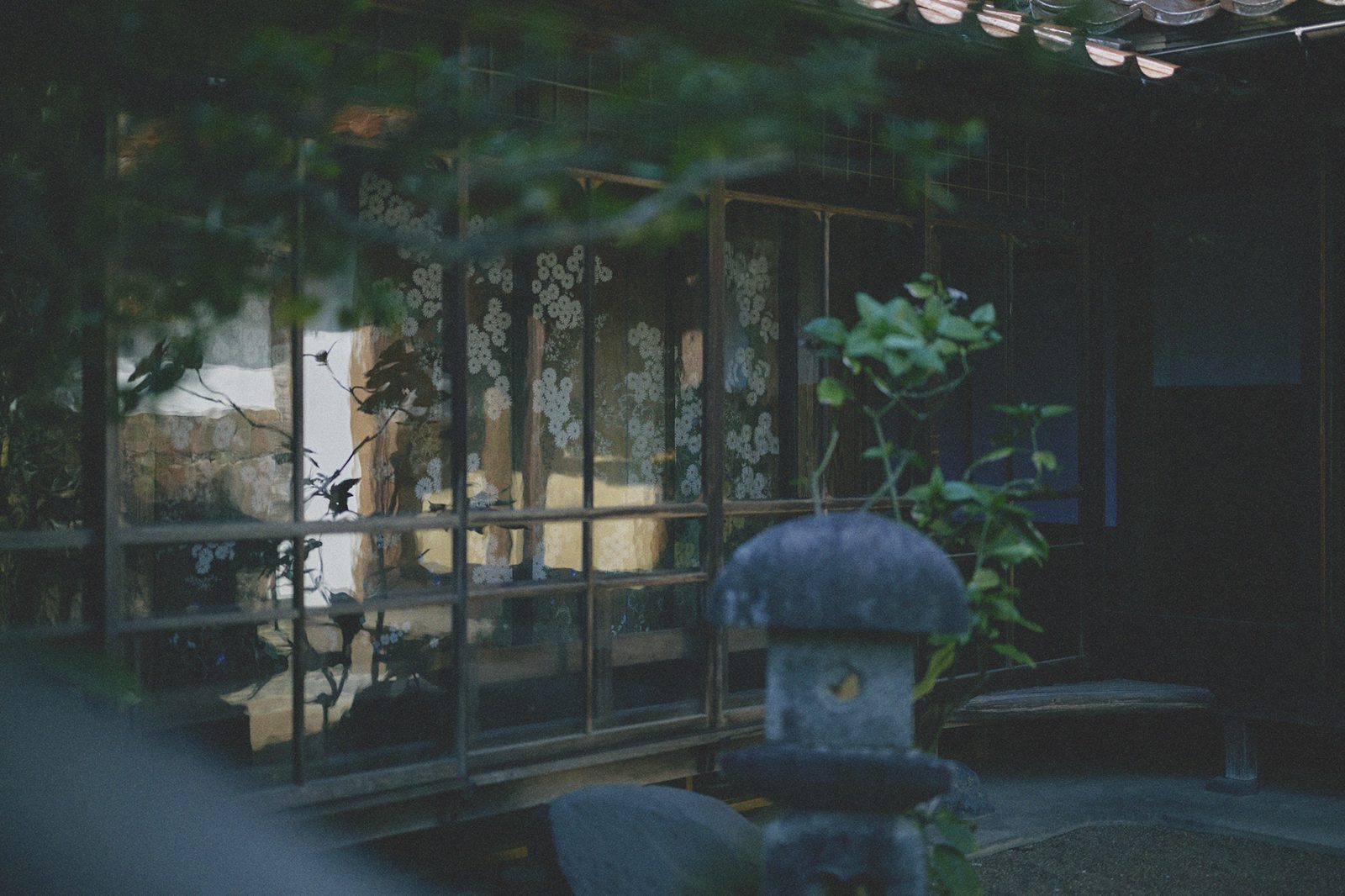 風之 倉吉 庭園與石燈籠