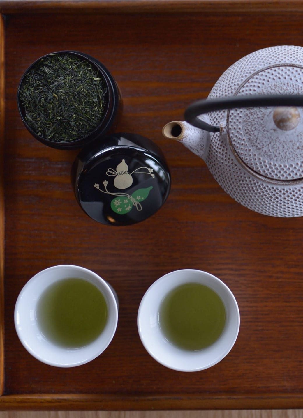 風之 八女福島 八女茶的茶葉與急須