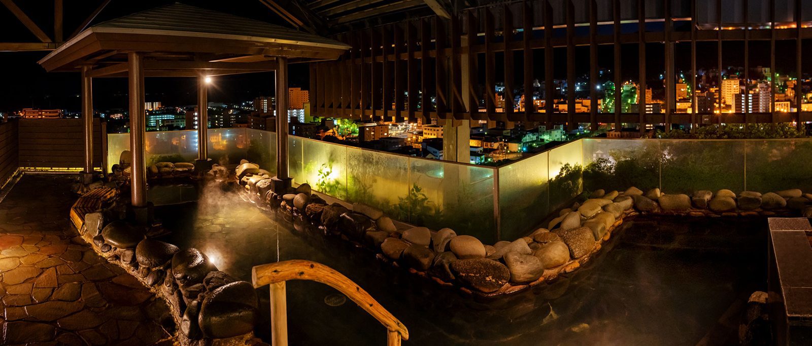 La Vista 函館灣 岩、陶器、木樽、檜木四種浴槽