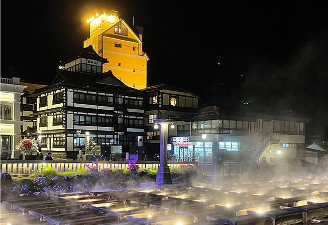 La Vista 草津 Hills 草津溫泉的湯畑夜景