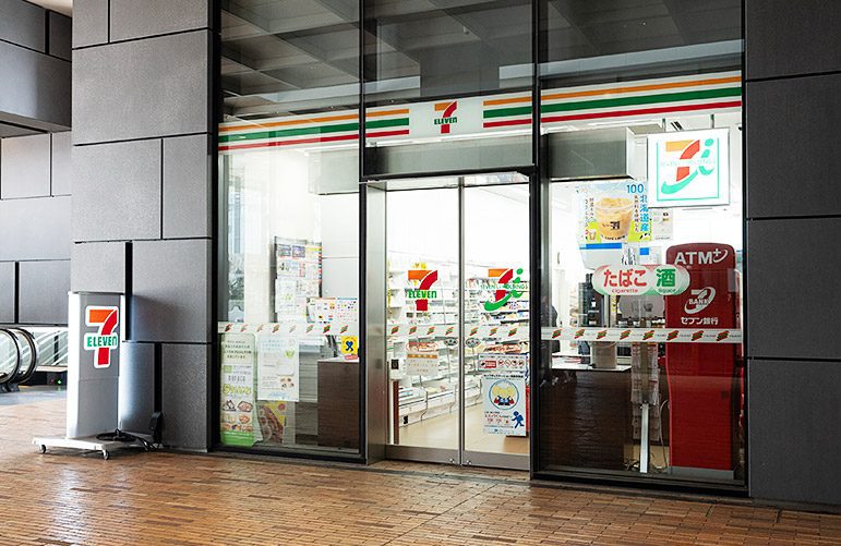 La Vista 東京灣 便利商店