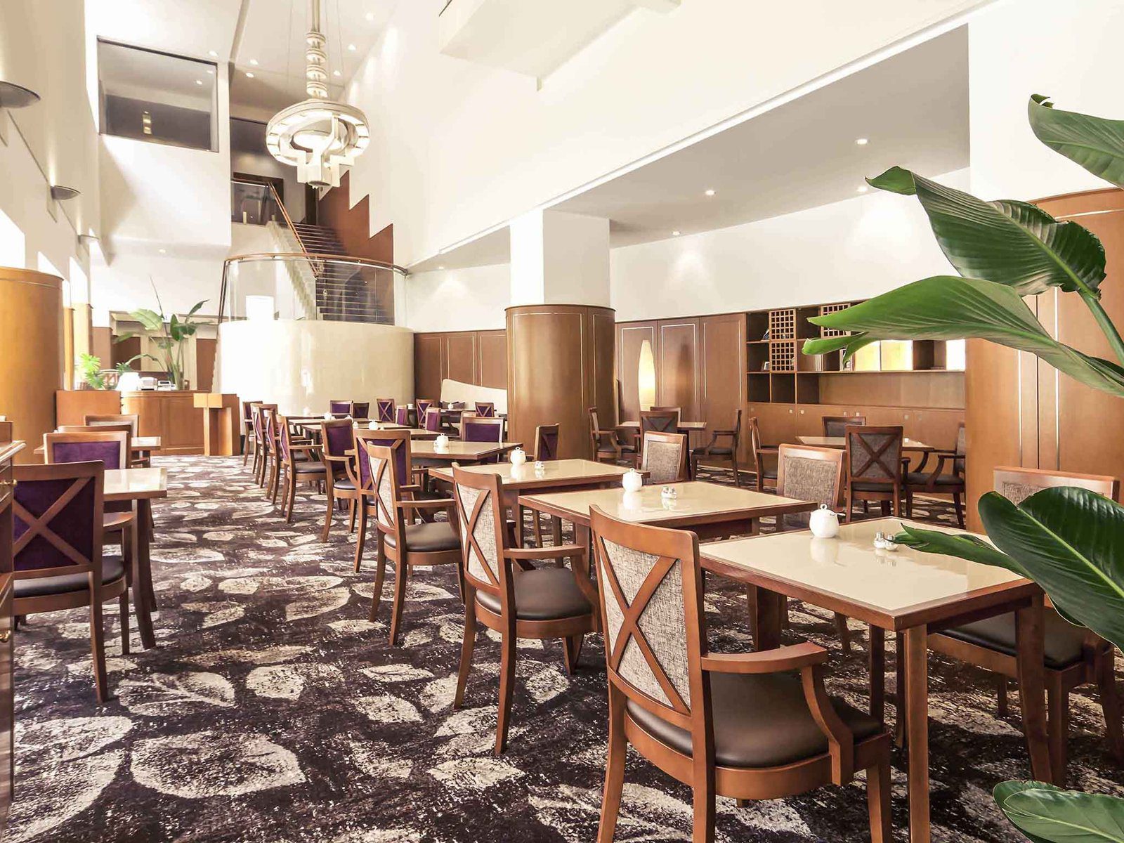 名古屋賽普雷斯美居酒店 一樓餐廳 THE LOUNGE 的座位區