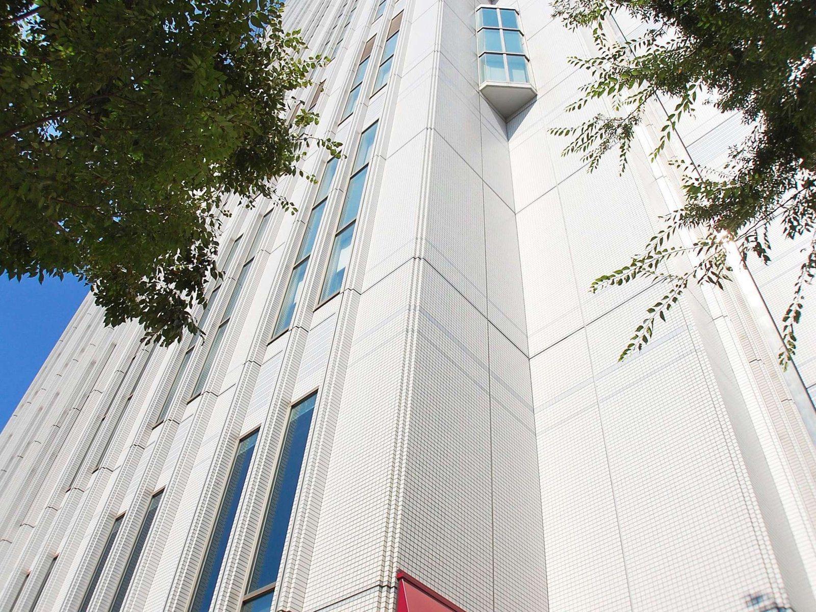 橫須賀美居酒店 建築外牆