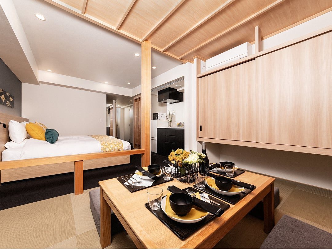 MIMARU京都 新町三条 客房矮桌用餐區