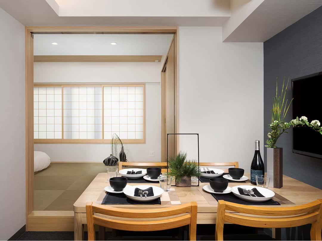 MIMARU大阪 心斎橋WEST 日式房的餐桌