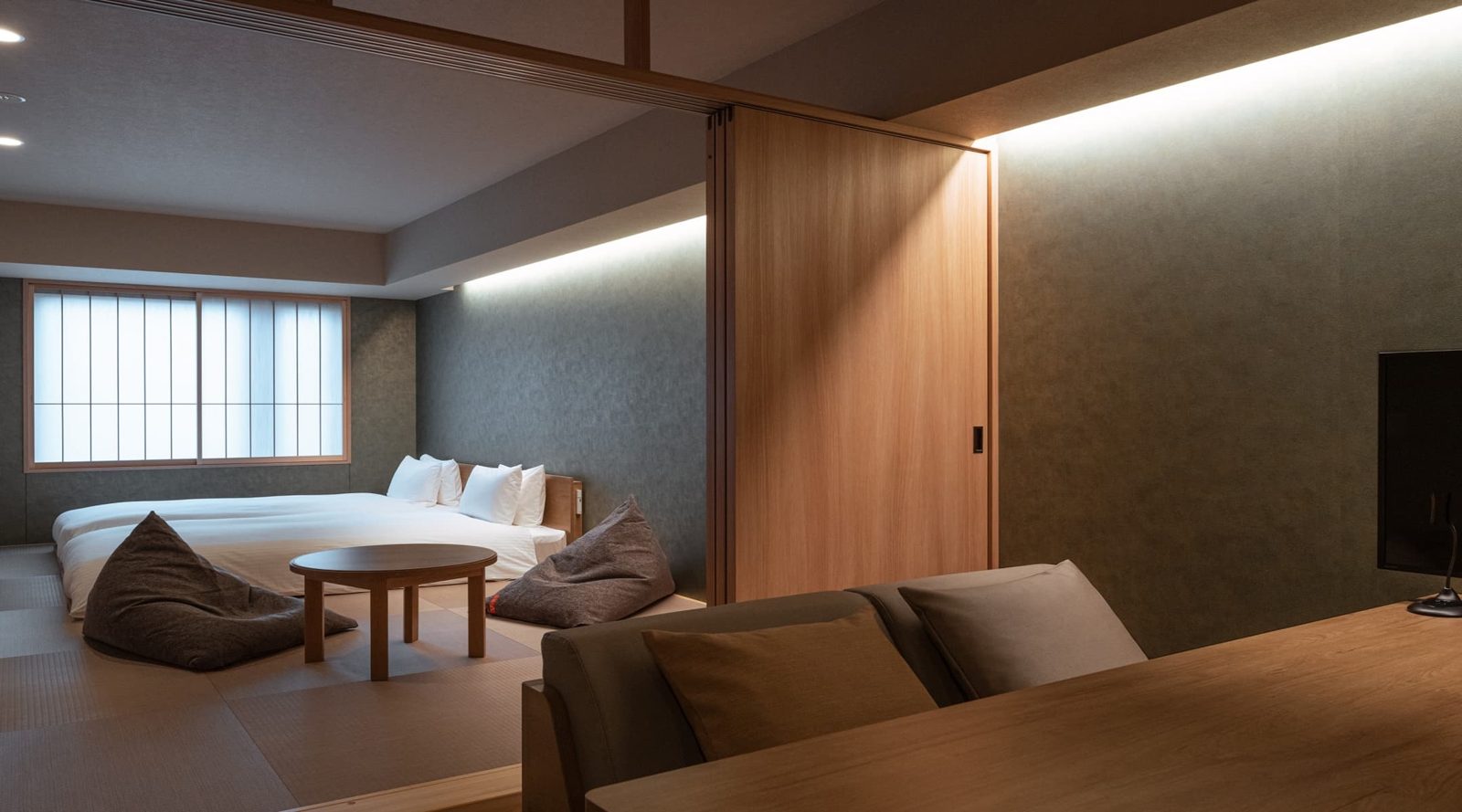 MIMARU 東京 池袋 客房與餐桌