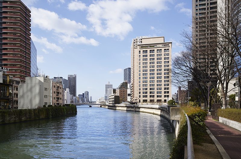 三井花園飯店 大阪 Premier 中之島的河景與飯店