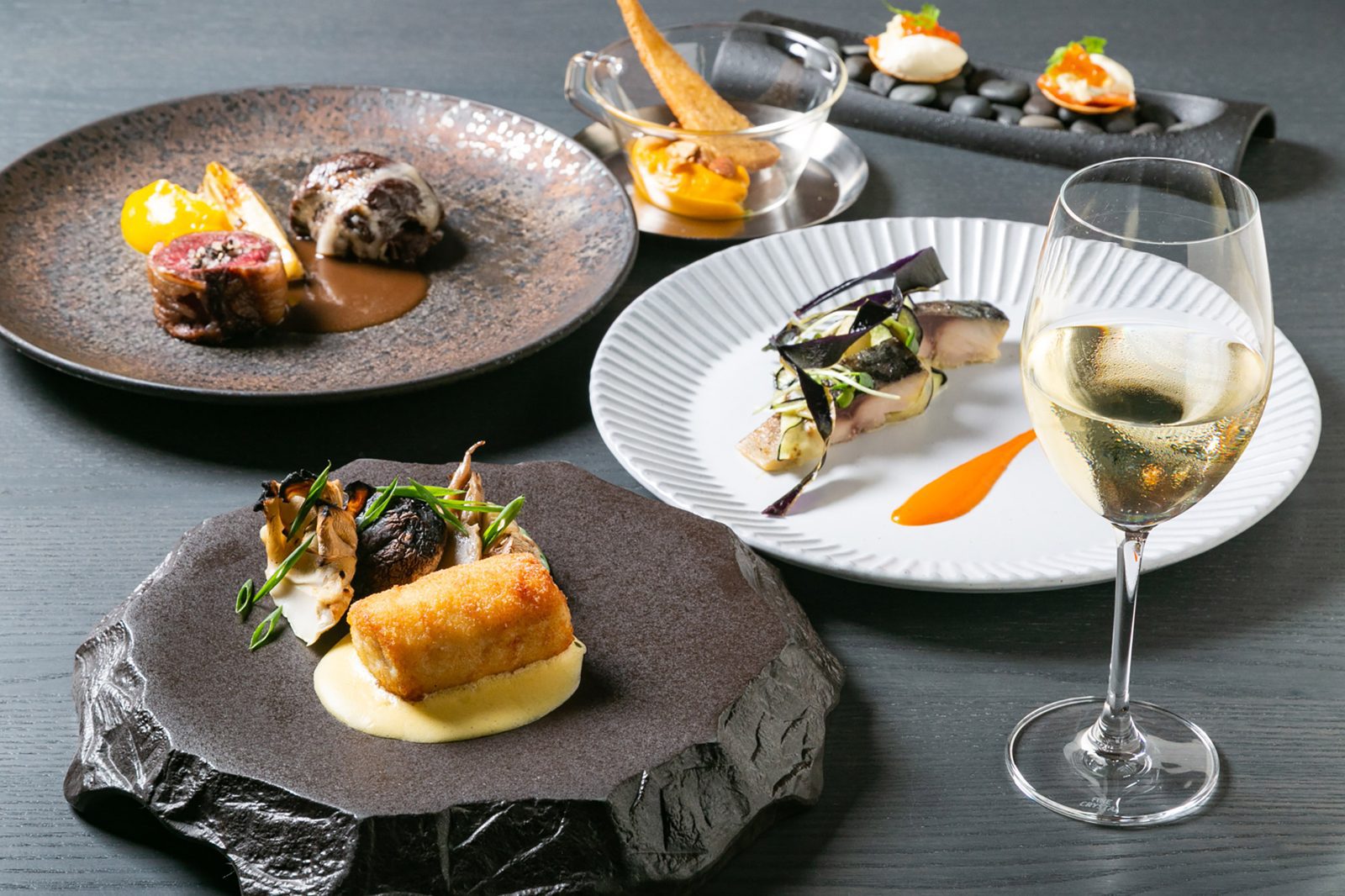 NIPPONIA HOTEL 函館 港町 料理與佐餐酒